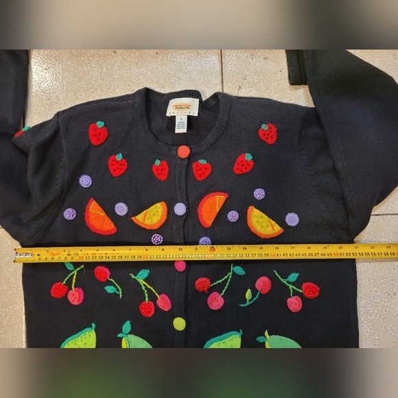 *Rare* Vintage Cardigan Sweater Black Multicolor Fruit Print Crocheted Buttons - Picture 4 of 10